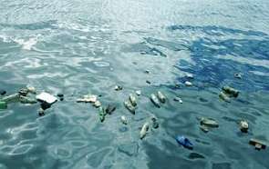 Poluição em águas do oceano